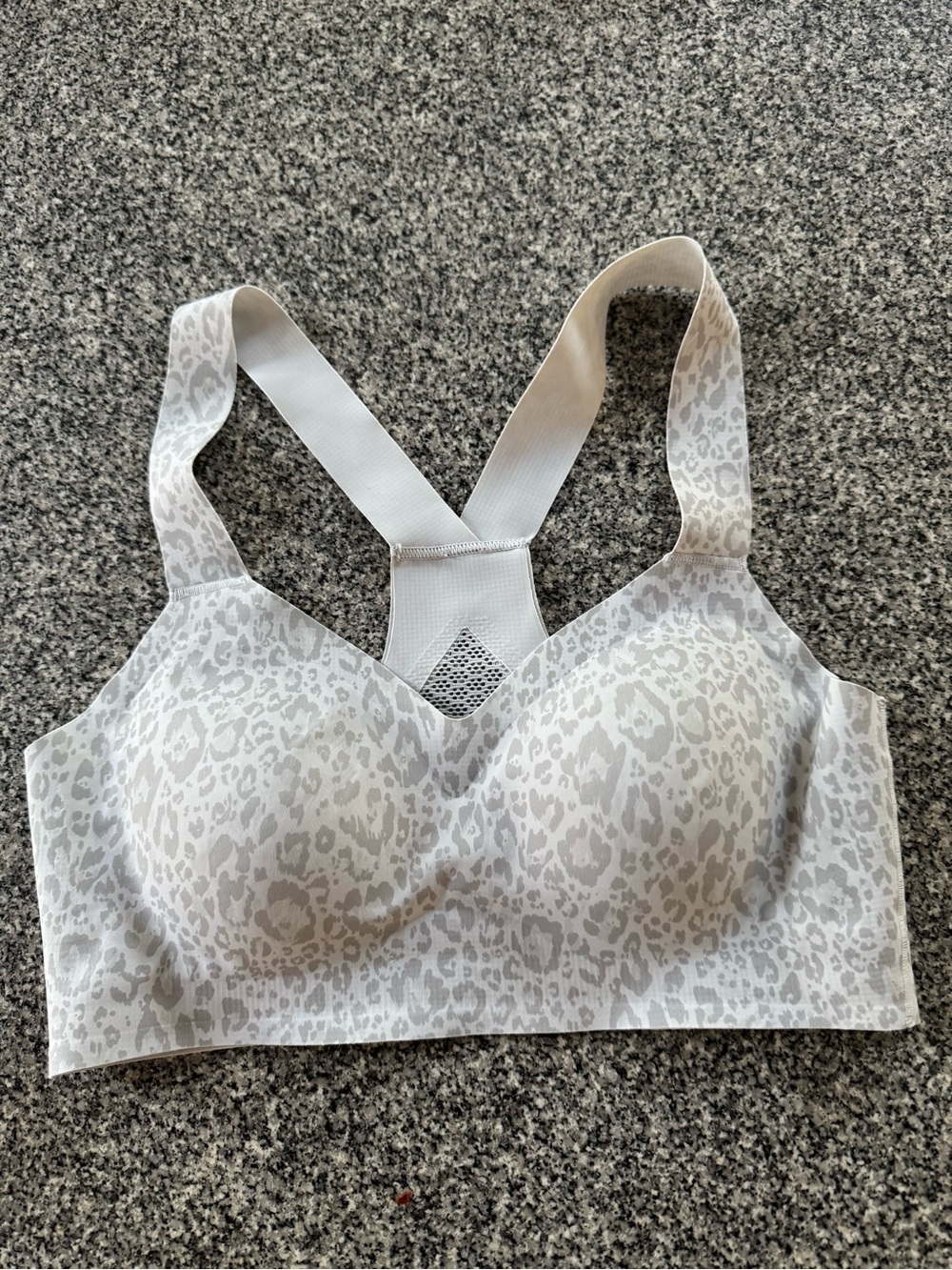 Bali seamless leopard print sports bra women’s small